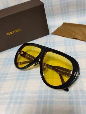 Tom Ford Black Aviator Sunglasses with Yellow Lenses